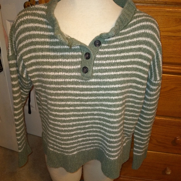 American Eagle Outfitters Sweaters - Stripes green and cream sweater 😋